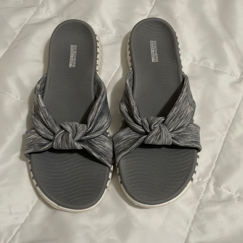 Skechers Goga Mat 🩴 Comfort Sandals 🌴 Women’s Size 10
